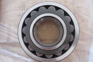 Подшипник BS2-2214-2CSK/VT143 SKF